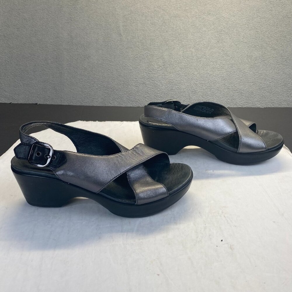 Dansko Jacinda Metallic Pewter Silver Criss Cross Strappy Slingback Sandals 36
